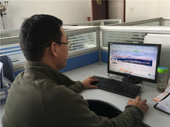 2016.4 新疆维吾尔自治区喀什电视台使用“法宣在线”进行无纸化学法